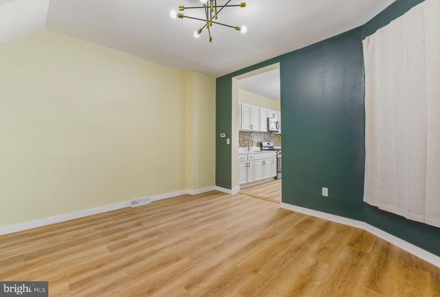 319 BERGEN ST, Gloucester City, NJ 08030