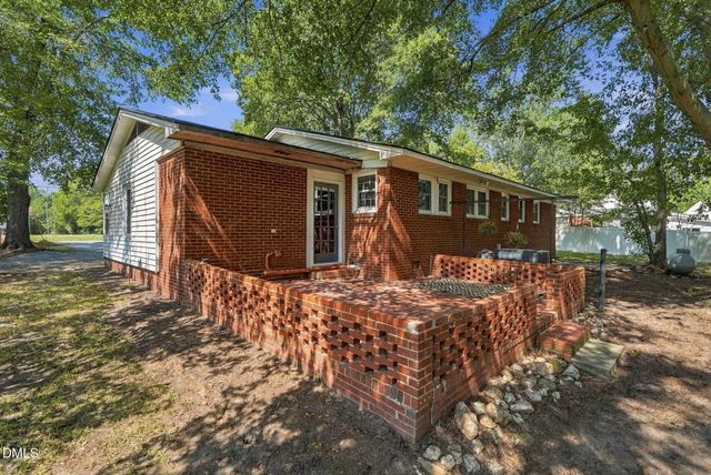 544 N Dunn Street, Angier, NC 27501