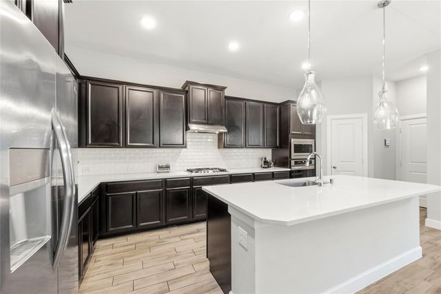 2206 Bridgeport Path Drive, Missouri City, TX 77459