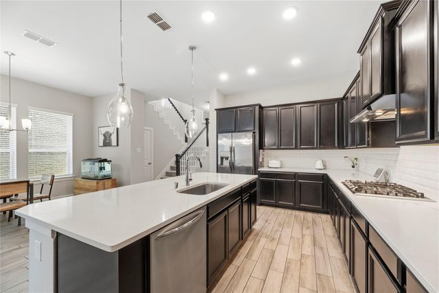 2206 Bridgeport Path Drive, Missouri City, TX 77459