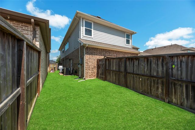 2206 Bridgeport Path Drive, Missouri City, TX 77459