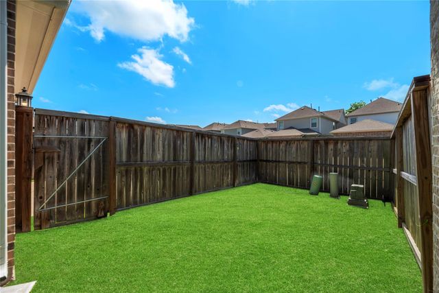 2206 Bridgeport Path Drive, Missouri City, TX 77459