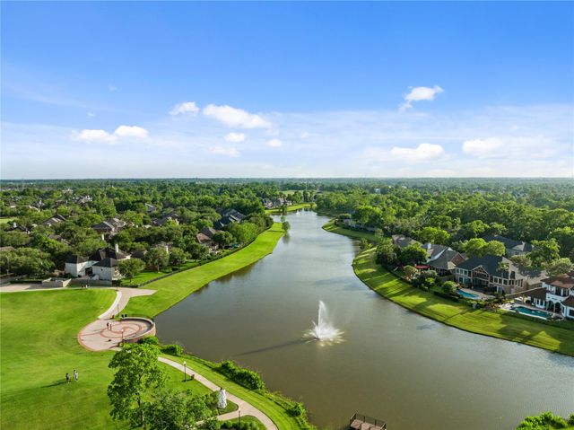 2206 Bridgeport Path Drive, Missouri City, TX 77459
