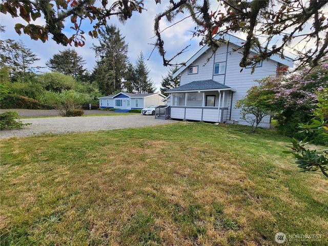 233 Canal Drive SE, Ocean Shores, WA 98569