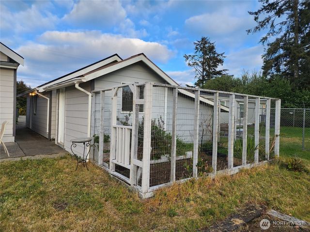 233 Canal Drive SE, Ocean Shores, WA 98569