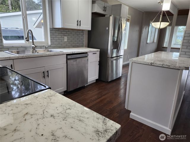 233 Canal Drive SE, Ocean Shores, WA 98569