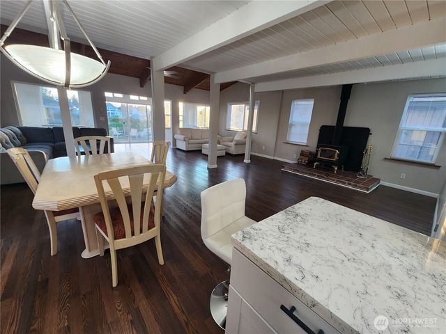 233 Canal Drive SE, Ocean Shores, WA 98569