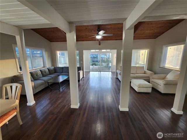 233 Canal Drive SE, Ocean Shores, WA 98569