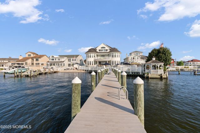 3414 Sandy Place, Toms River, NJ 08753