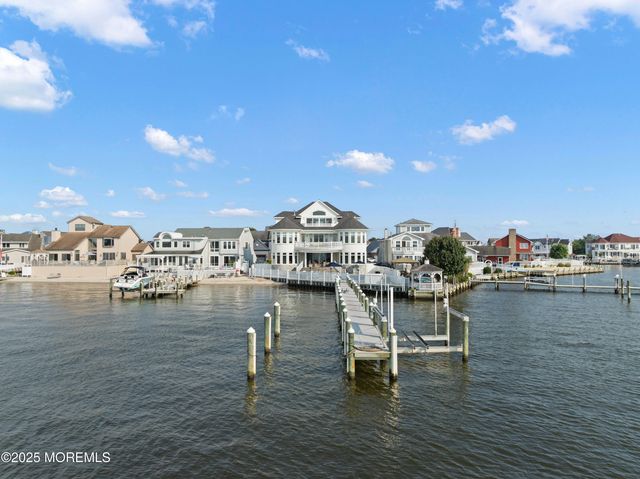 3414 Sandy Place, Toms River, NJ 08753