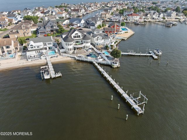 3414 Sandy Place, Toms River, NJ 08753