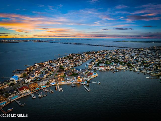 3414 Sandy Place, Toms River, NJ 08753