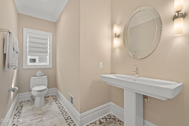 3414 Sandy Place, Toms River, NJ 08753