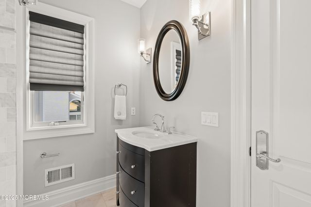 3414 Sandy Place, Toms River, NJ 08753