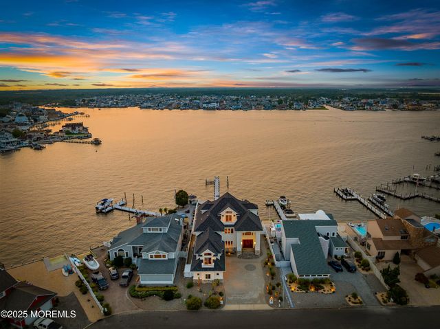 3414 Sandy Place, Toms River, NJ 08753