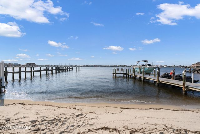 3414 Sandy Place, Toms River, NJ 08753