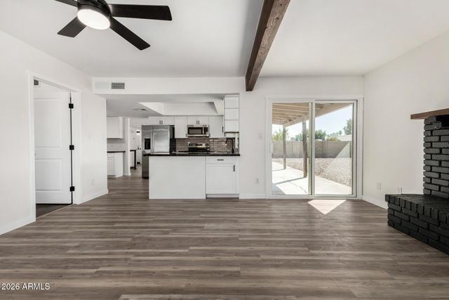 2431 W PORTOBELLO Avenue, Mesa, AZ 85202