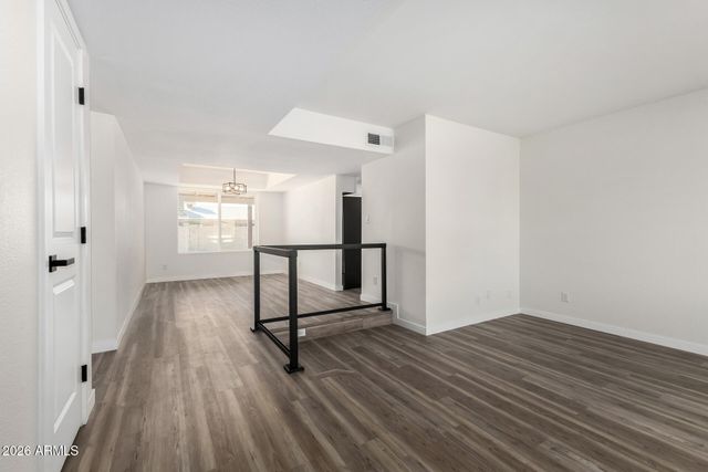 2431 W PORTOBELLO Avenue, Mesa, AZ 85202