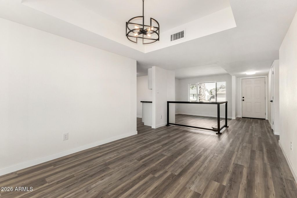 Image 10 of property listing at 2431 W PORTOBELLO Avenue, Mesa, AZ 85202