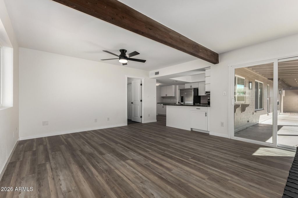 Image 15 of property listing at 2431 W PORTOBELLO Avenue, Mesa, AZ 85202