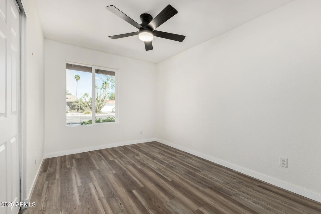 Image 28 of property listing at 2431 W PORTOBELLO Avenue, Mesa, AZ 85202