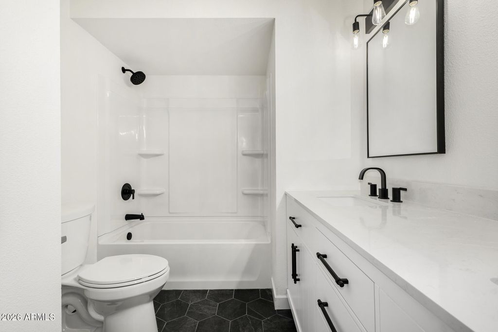 Image 33 of property listing at 2431 W PORTOBELLO Avenue, Mesa, AZ 85202