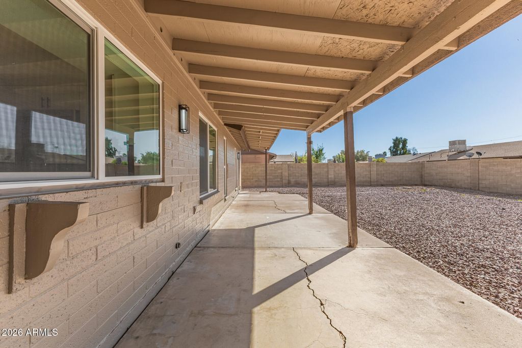 Image 37 of property listing at 2431 W PORTOBELLO Avenue, Mesa, AZ 85202