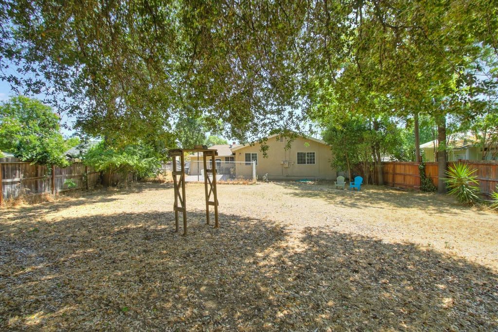 3917 Loreto, Sacramento, CA 95821