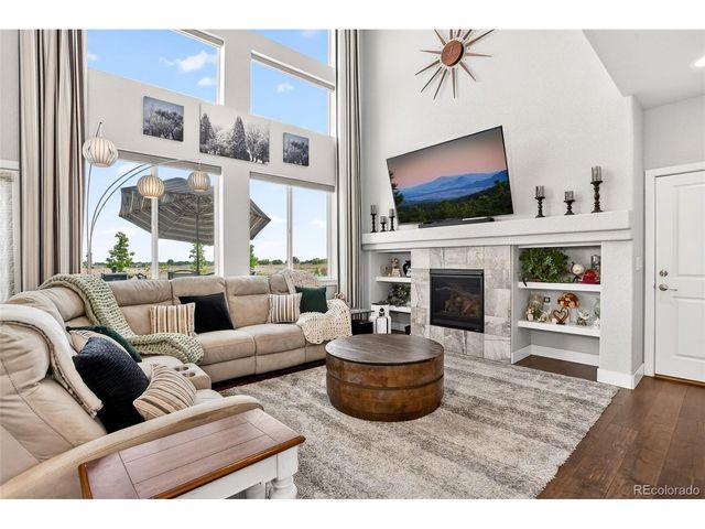 307 Mcgregor Ln, Johnstown, CO 80534