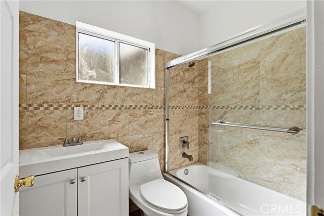 6742 Radford Avenue, North Hollywood (los Angeles), CA 91606