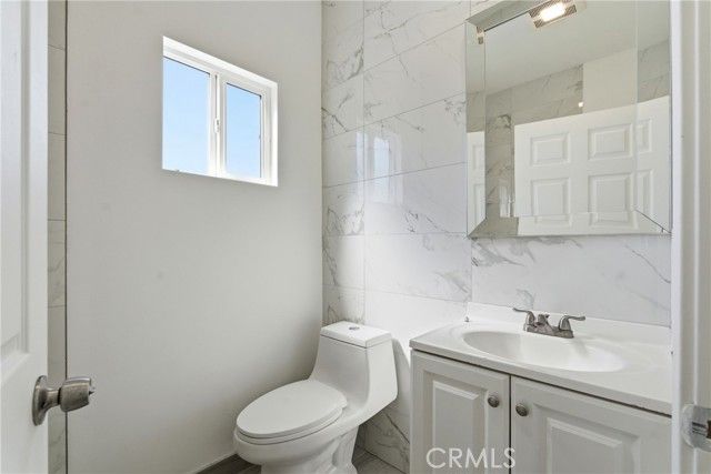 6742 Radford Avenue, North Hollywood (los Angeles), CA 91606