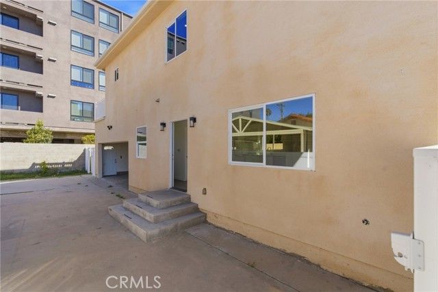 6742 Radford Avenue, North Hollywood (los Angeles), CA 91606