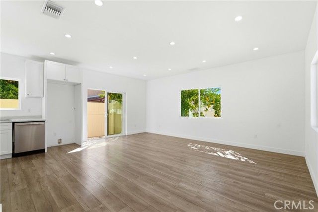 6742 Radford Avenue, North Hollywood (los Angeles), CA 91606