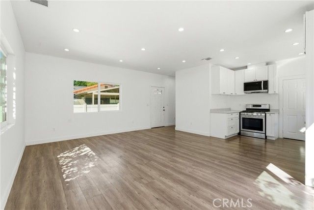 6742 Radford Avenue, North Hollywood (los Angeles), CA 91606