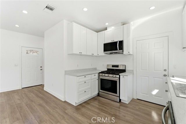 6742 Radford Avenue, North Hollywood (los Angeles), CA 91606