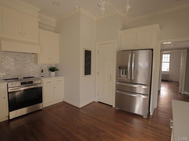 2142 Rivermont Avenue, Lynchburg, VA 24503