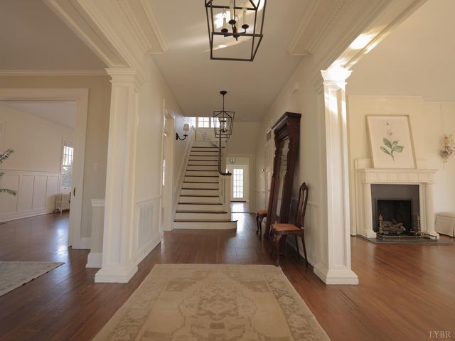 2142 Rivermont Avenue, Lynchburg, VA 24503