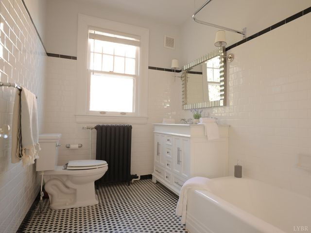 2142 Rivermont Avenue, Lynchburg, VA 24503