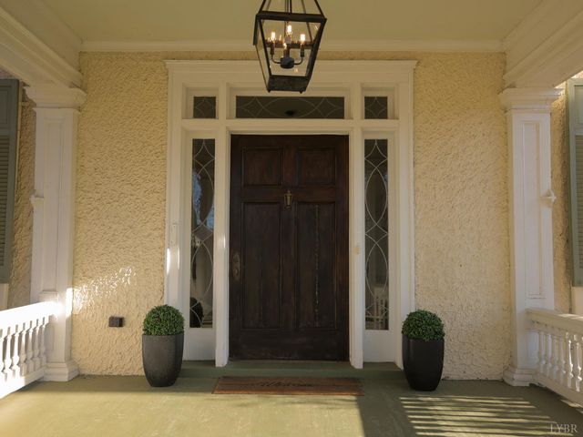 2142 Rivermont Avenue, Lynchburg, VA 24503