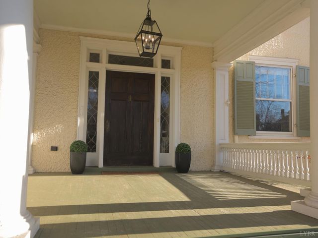 2142 Rivermont Avenue, Lynchburg, VA 24503