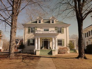 2142 Rivermont Avenue, Lynchburg, VA 24503