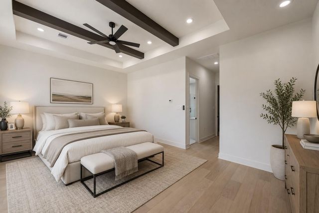 1122 E 27th St A, Houston, TX 77009