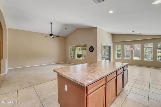 38333 N CAROLINA Avenue, San Tan Valley, AZ 85140