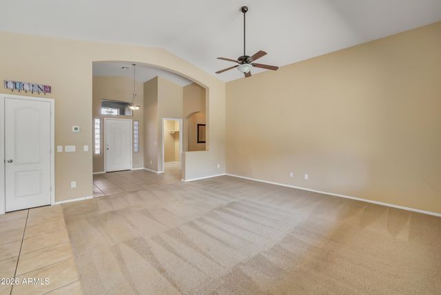 38333 N CAROLINA Avenue, San Tan Valley, AZ 85140