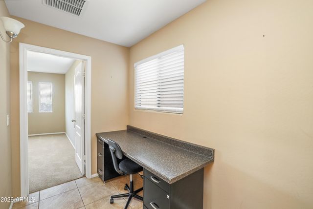 38333 N CAROLINA Avenue, San Tan Valley, AZ 85140