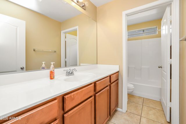 38333 N CAROLINA Avenue, San Tan Valley, AZ 85140
