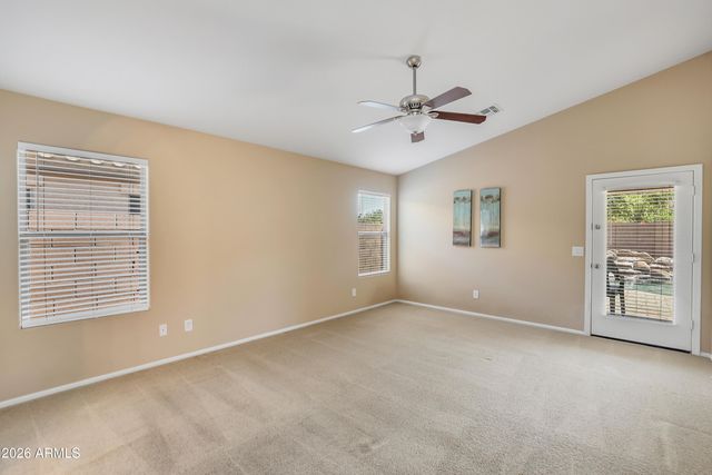 38333 N CAROLINA Avenue, San Tan Valley, AZ 85140