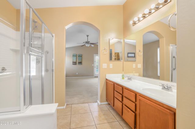 38333 N CAROLINA Avenue, San Tan Valley, AZ 85140