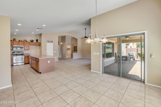 38333 N CAROLINA Avenue, San Tan Valley, AZ 85140