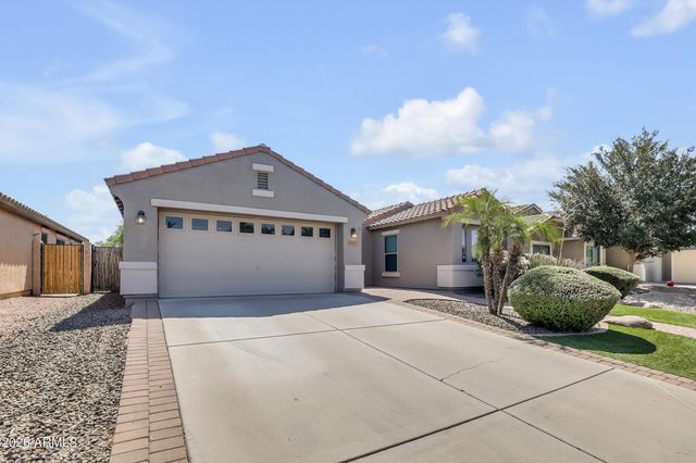 38333 N CAROLINA Avenue, San Tan Valley, AZ 85140